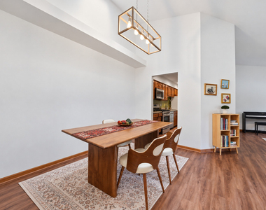 17594 Cambridge Place - Photo Thumbnail 4