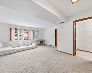 17594 Cambridge Place - Photo Thumbnail 15