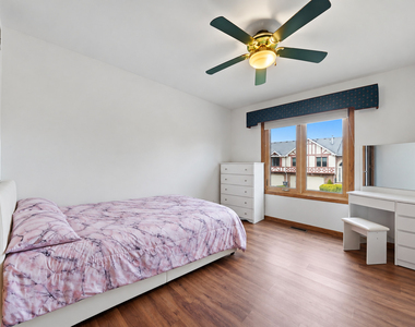 17594 Cambridge Place - Photo Thumbnail 11