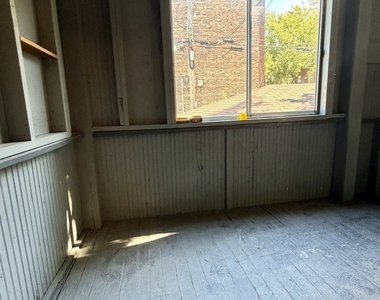2701 N Whipple Street - Photo Thumbnail 15