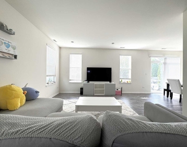 4107 Winslow Court - Photo Thumbnail 5