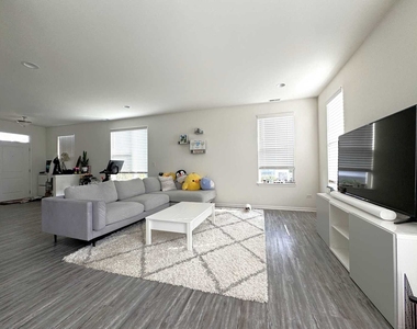 4107 Winslow Court - Photo Thumbnail 4