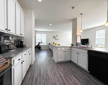 4107 Winslow Court - Photo Thumbnail 9
