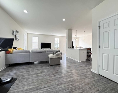 4107 Winslow Court - Photo Thumbnail 1