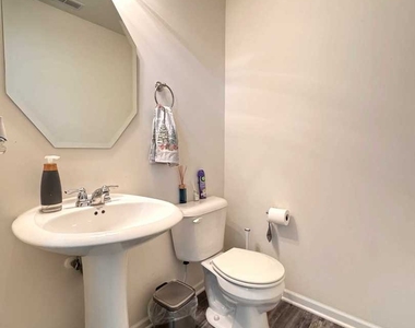 4107 Winslow Court - Photo Thumbnail 10