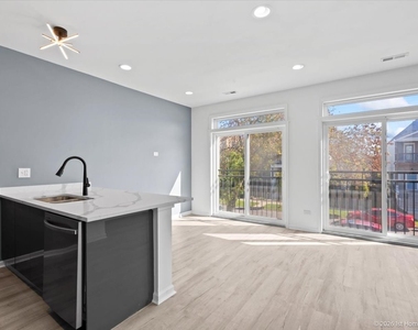 6346 S Evans Avenue - Photo Thumbnail 2