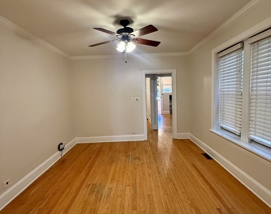 1906 W Byron Street - Photo Thumbnail 6