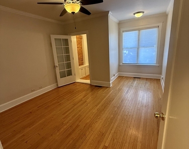 1906 W Byron Street - Photo Thumbnail 1