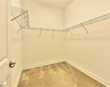 9336 Woodhurst Drive - Photo Thumbnail 15