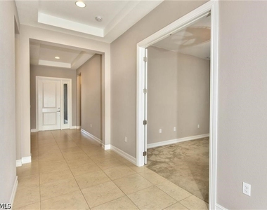 9336 Woodhurst Drive - Photo Thumbnail 8