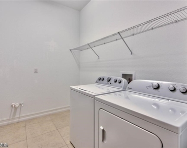 9336 Woodhurst Drive - Photo Thumbnail 20