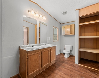 33107 Bear Branch Lane - Photo Thumbnail 4
