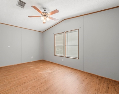33107 Bear Branch Lane - Photo Thumbnail 3