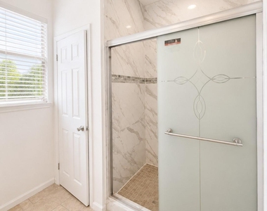 18611 White Ash Ln - Photo Thumbnail 14