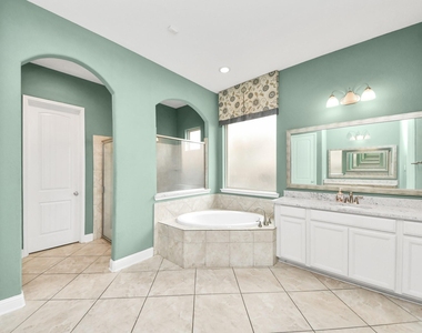 20211 Cascading Falls Boulevard - Photo Thumbnail 20
