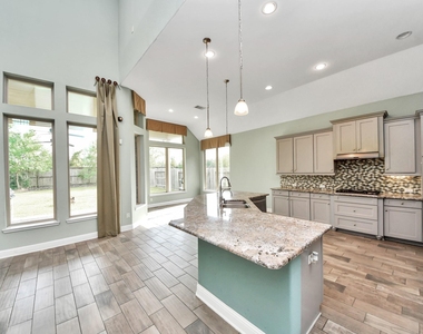 20211 Cascading Falls Boulevard - Photo Thumbnail 12