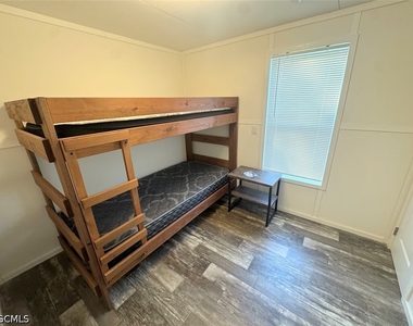 4800 Pioneer 16th Street - Photo Thumbnail 3