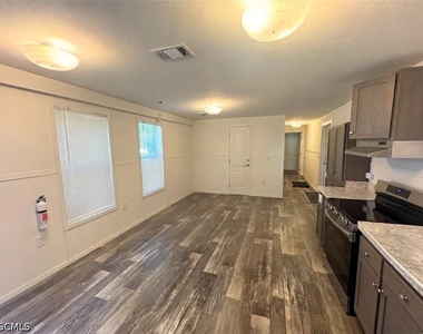 4800 Pioneer 16th Street - Photo Thumbnail 1