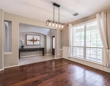 10314 Five Oaks Crossing - Photo Thumbnail 6