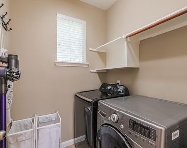10314 Five Oaks Crossing - Photo Thumbnail 31