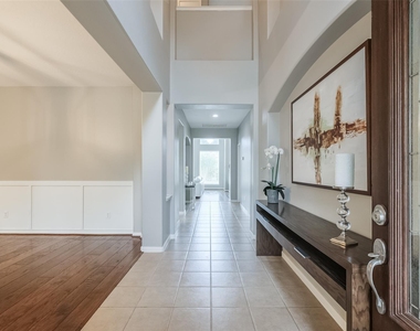 10314 Five Oaks Crossing - Photo Thumbnail 4