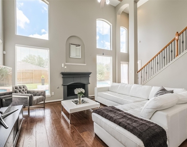 10314 Five Oaks Crossing - Photo Thumbnail 16