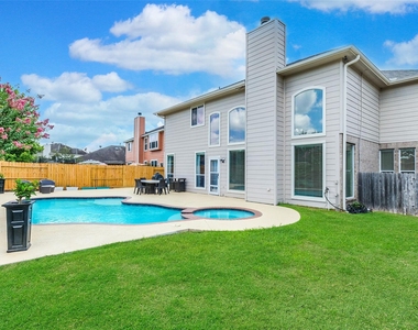 10314 Five Oaks Crossing - Photo Thumbnail 1