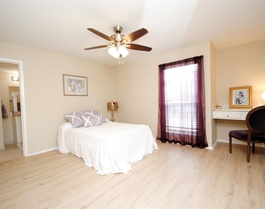 781 Country Place Drive - Photo Thumbnail 19
