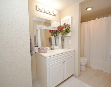 781 Country Place Drive - Photo Thumbnail 17