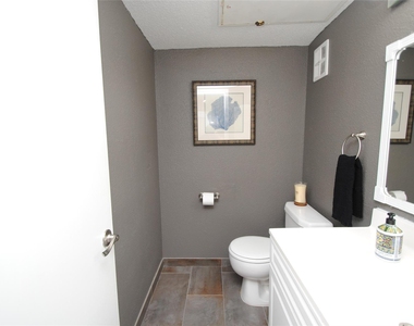 781 Country Place Drive - Photo Thumbnail 12
