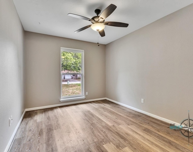 707 Hildred Avenue - Photo Thumbnail 17