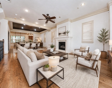 1817 Houston Avenue - Photo Thumbnail 11