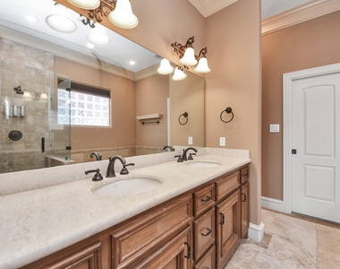 1817 Houston Avenue - Photo Thumbnail 22