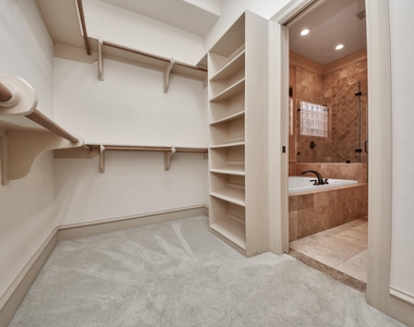 1817 Houston Avenue - Photo Thumbnail 24