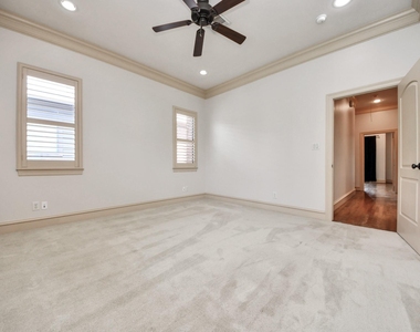 1817 Houston Avenue - Photo Thumbnail 27