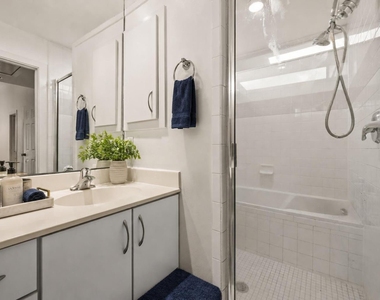 6128 Grand Boulevard - Photo Thumbnail 19