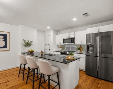 6128 Grand Boulevard - Photo Thumbnail 2