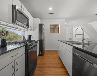 6128 Grand Boulevard - Photo Thumbnail 14