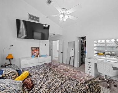 6128 Grand Boulevard - Photo Thumbnail 38
