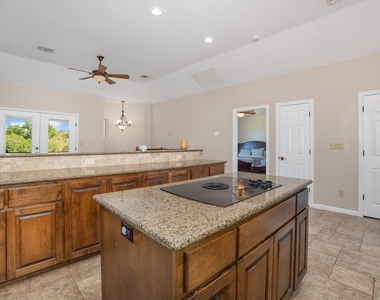 31425 Ranch Road 12 - Photo Thumbnail 7
