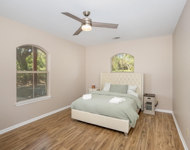 31425 Ranch Road 12 - Photo Thumbnail 13