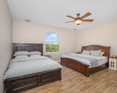 31425 Ranch Road 12 - Photo Thumbnail 11