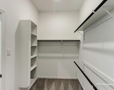 4015 Houberry Loop - Photo Thumbnail 18