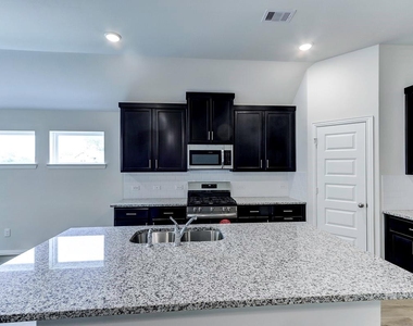 4015 Houberry Loop - Photo Thumbnail 8