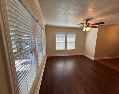 1337 Nashua Street - Photo Thumbnail 8