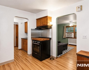 340 Saddle River - Photo Thumbnail 11