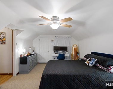 340 Saddle River - Photo Thumbnail 13
