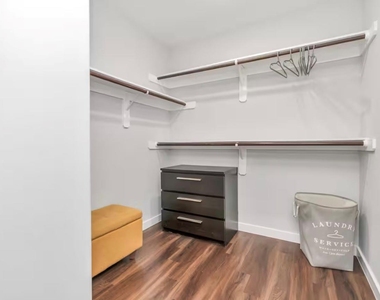 6608 Haight Street - Photo Thumbnail 7