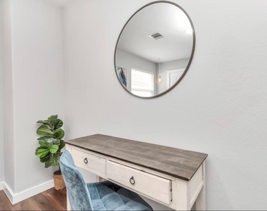 6608 Haight Street - Photo Thumbnail 15