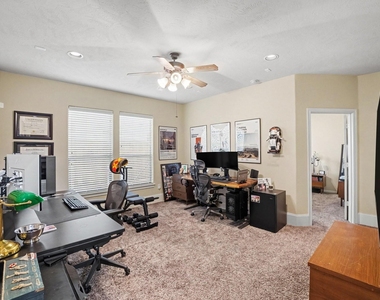1331 Studer Street - Photo Thumbnail 14